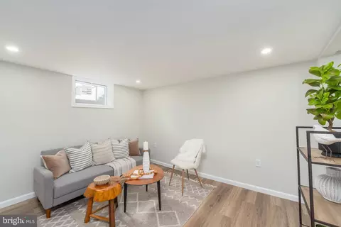 Living - 4901 Gilray Dr, Baltimore, MD 21214 photo 4 of 5