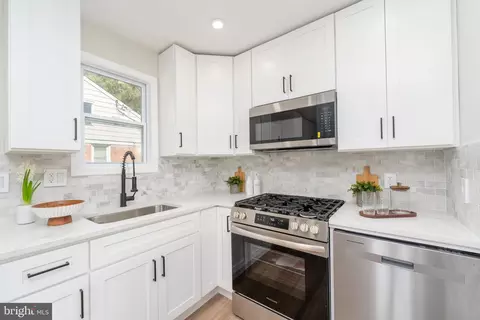 Kitchen - 4901 Gilray Dr, Baltimore, MD 21214 photo 1 of 2