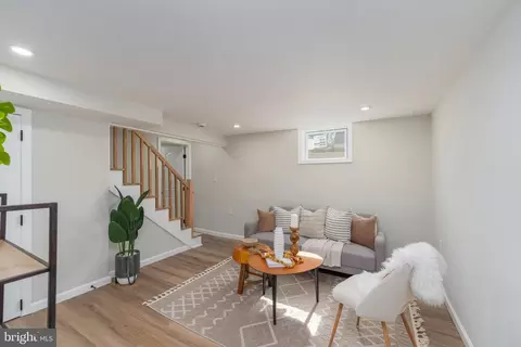 Living - 4901 Gilray Dr, Baltimore, MD 21214 photo 3 of 5