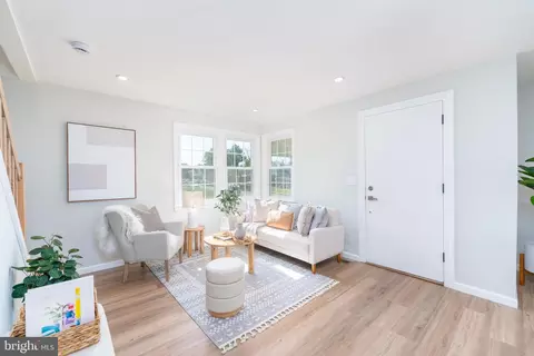 Living - 4901 Gilray Dr, Baltimore, MD 21214 photo 1 of 5