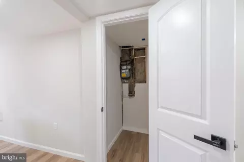 Entry Way - 4901 Gilray Dr, Baltimore, MD 21214 photo 16 of 17