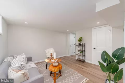 Living - 4901 Gilray Dr, Baltimore, MD 21214 photo 5 of 5