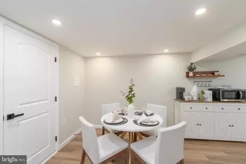 Dining - 4901 Gilray Dr, Baltimore, MD 21214 photo 4 of 5