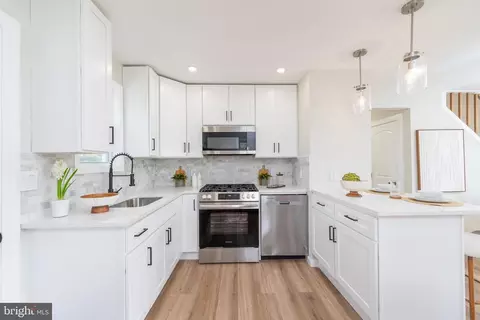 Kitchen - 4901 Gilray Dr, Baltimore, MD 21214 photo 2 of 2