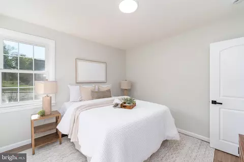 Bedroom - 4901 Gilray Dr, Baltimore, MD 21214 photo 4 of 11