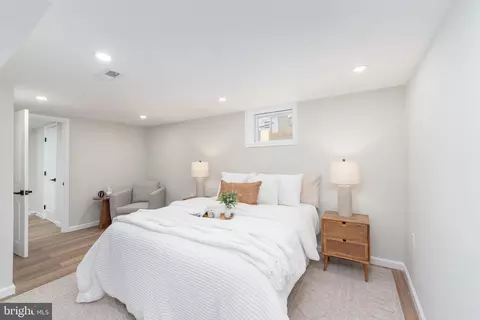 Bedroom - 4901 Gilray Dr, Baltimore, MD 21214 photo 10 of 11