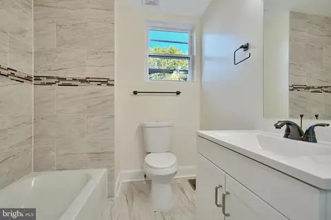 Bath - 569 E 38th St, Baltimore, MD 21218 photo 1 of 7