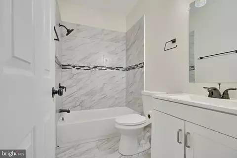 Bath - 569 E 38th St, Baltimore, MD 21218 photo 3 of 7