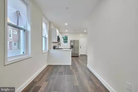 Entry Way - 569 E 38th St, Baltimore, MD 21218 photo 9 of 14