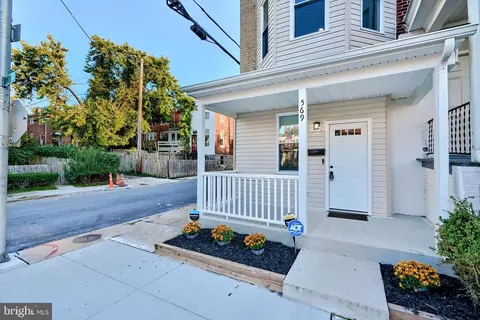 Exterior - 569 E 38th St, Baltimore, MD 21218 photo 5 of 7
