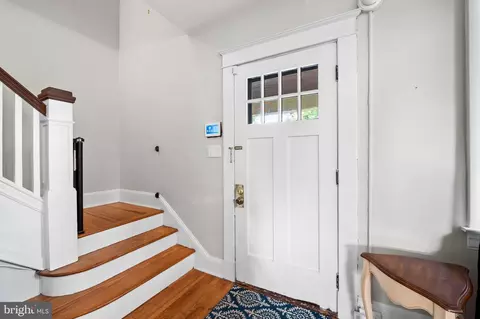 Entry Way - 3103 Weaver Ave, Baltimore, MD 21214 photo 3 of 4