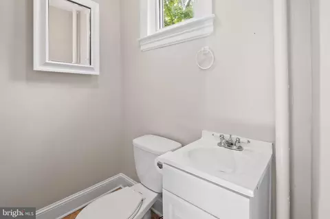 Bath - 3103 Weaver Ave, Baltimore, MD 21214 photo 1 of 2
