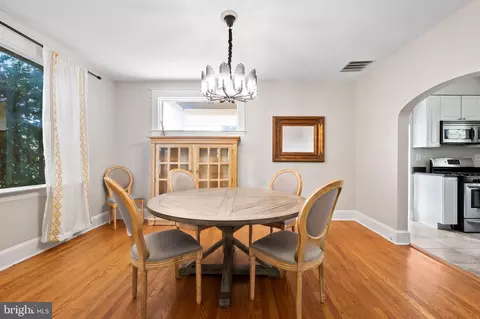Dining - 3103 Weaver Ave, Baltimore, MD 21214 photo 2 of 2