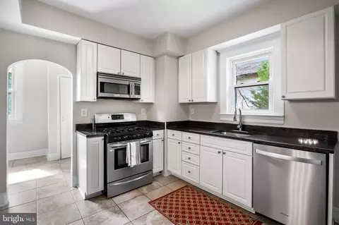 Kitchen - 3103 Weaver Ave, Baltimore, MD 21214 photo 2 of 4