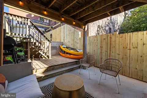 Exterior - 1638 E Baltimore St, Baltimore, MD 21231 photo 13 of 17