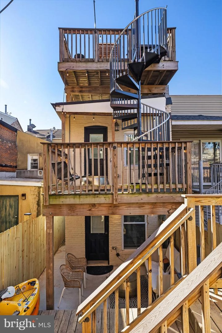 Exterior - 1638 E Baltimore St, Baltimore, MD 21231 photo 2 of 17
