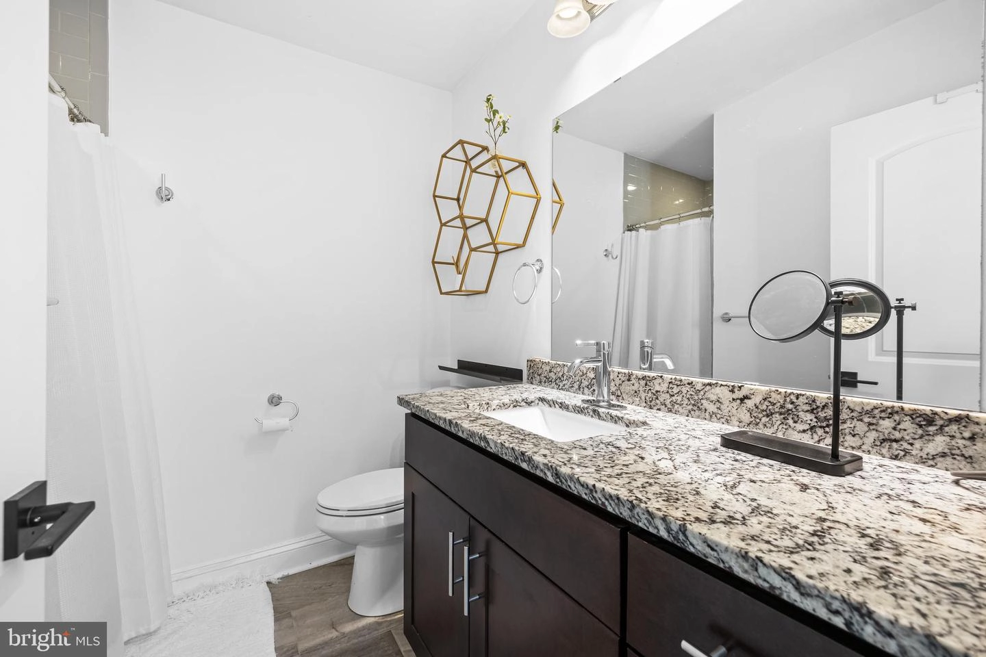 Bath - 1638 E Baltimore St, Baltimore, MD 21231 photo 3 of 4