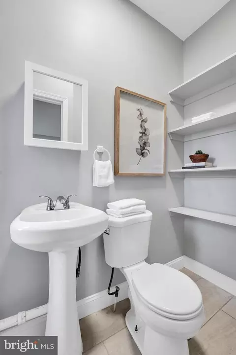 Bath - 3228 Sequoia Ave, Baltimore, MD 21215 photo 1 of 2