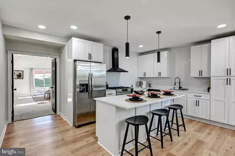 Kitchen - 3907 Woodlea Ave, Baltimore, MD 21206 photo 2 of 4