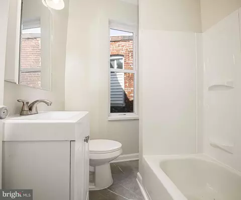 1724 E Lanvale St, Baltimore, MD 21213 photo 17