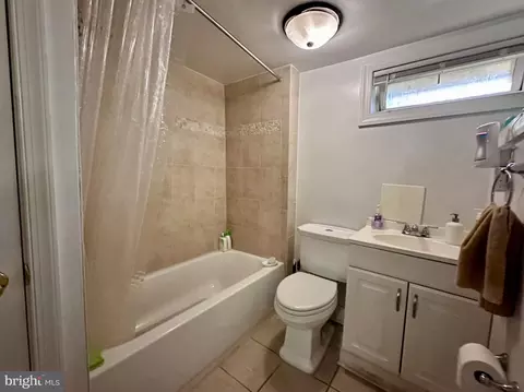 Bath - 509 Rappolla St, Baltimore, MD 21224 photo 3 of 3