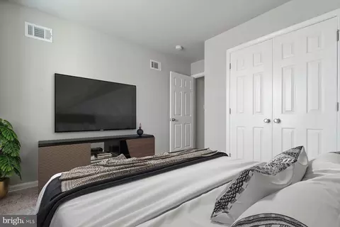 Bedroom - 219 N Rose St, Baltimore, MD 21224 photo 4 of 4