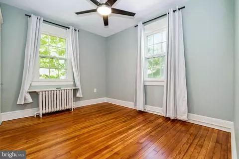 Bedroom - 604 Saint Dunstans Rd, Baltimore, MD 21212 photo 1 of 3