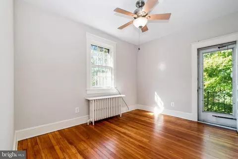 Bedroom - 604 Saint Dunstans Rd, Baltimore, MD 21212 photo 2 of 3