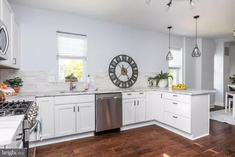 Kitchen - 631 W 33rd St, Baltimore, MD 21211 photo 2 of 2