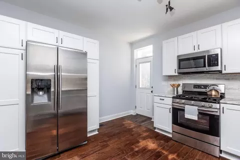 Entry Way - 631 W 33rd St, Baltimore, MD 21211 photo 4 of 6