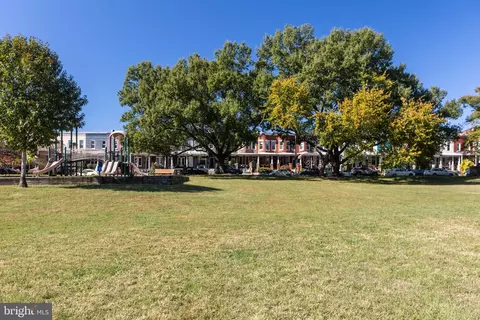 Exterior - 631 W 33rd St, Baltimore, MD 21211 photo 4 of 5