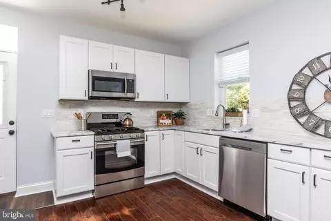 Kitchen - 631 W 33rd St, Baltimore, MD 21211 photo 1 of 2