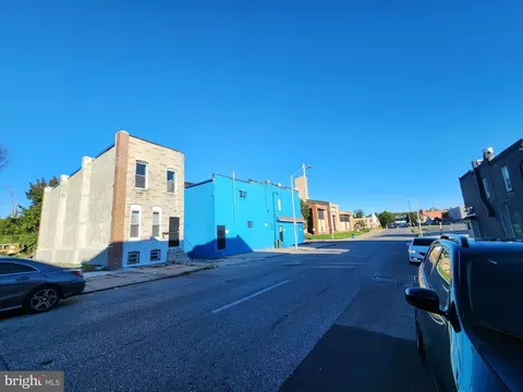 Exterior - 2013 N Monroe St, Baltimore, MD 21217 photo 2 of 2