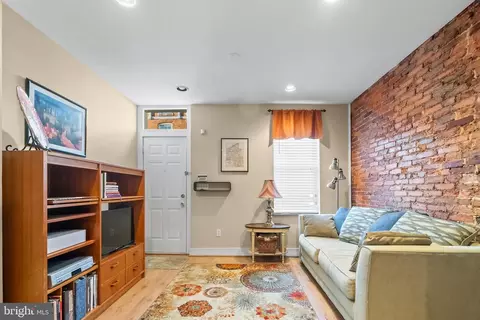 2107 Moyer St, Baltimore, MD 21231 photo 4