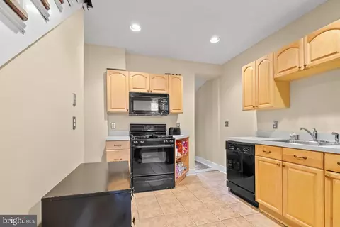 2107 Moyer St, Baltimore, MD 21231 photo 5