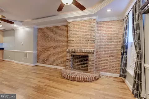 Living - 37 E Fort Ave E, Baltimore, MD 21230 photo 3 of 6