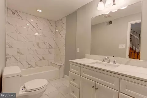 Bath - 37 E Fort Ave E, Baltimore, MD 21230 photo 2 of 2