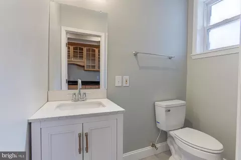 Entry Way - 37 E Fort Ave E, Baltimore, MD 21230 photo 8 of 8