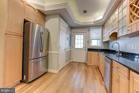 Kitchen - 37 E Fort Ave E, Baltimore, MD 21230 photo 1 of 2
