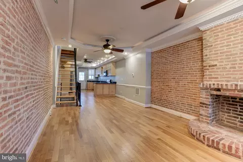 Living - 37 E Fort Ave E, Baltimore, MD 21230 photo 4 of 6
