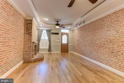 Living - 37 E Fort Ave E, Baltimore, MD 21230 photo 6 of 6