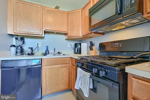 Kitchen - 1639 E Cold Spring Ln, Baltimore, MD 21218 photo 2 of 5