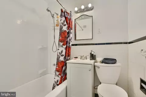 Bath - 1639 E Cold Spring Ln, Baltimore, MD 21218 photo 3 of 4