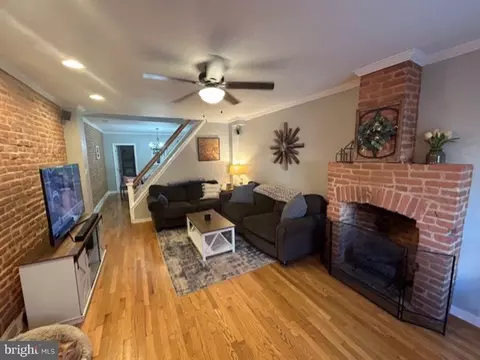 1426 Jackson St, Baltimore, MD 21230 photo 2
