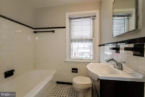 Bath - 3704 Bonview Ave, Baltimore, MD 21213 photo 1 of 1