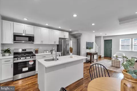 3908 Rokeby Rd, Baltimore, MD 21229 photo 9