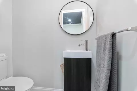 768 Linnard St, Baltimore, MD 21229 photo 7