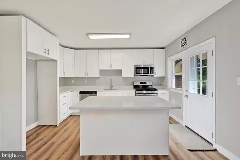 4811 Coleherne Rd, Baltimore, MD 21229 photo 9