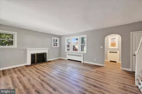 4811 Coleherne Rd, Baltimore, MD 21229 photo 3