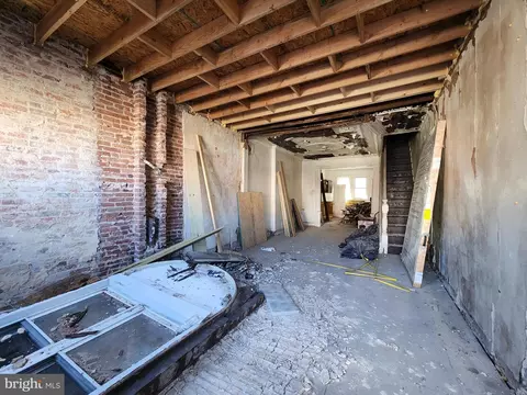 Entry Way - 2403 E Preston St, Baltimore, MD 21213 photo 1 of 4
